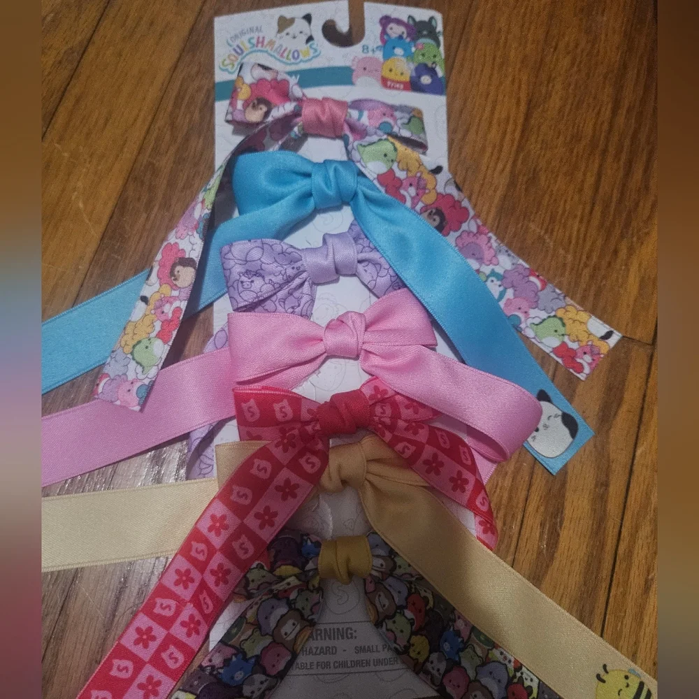 NWT Squishmallows Colorful Ribbon Set Of 6 Bow Clips